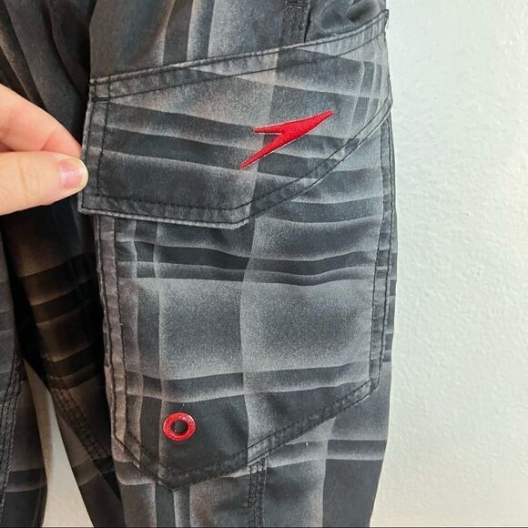 Speedo Men's Small Swim Trunks Board Shorts Mesh Brief Pockets Black Red Plaid - Picture 2 of 5